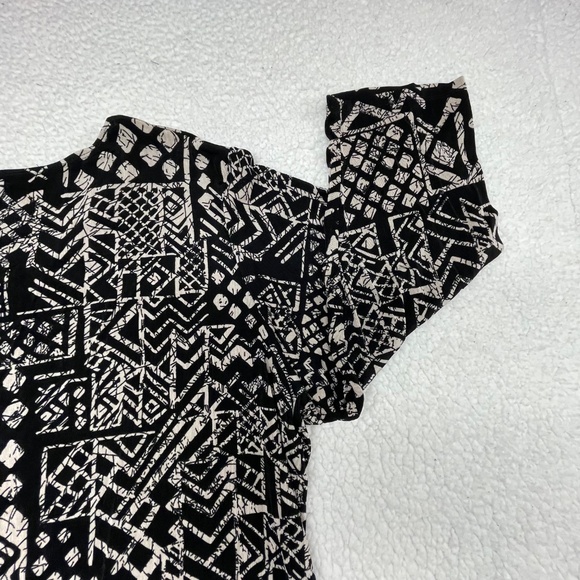 Women’s Citiknits 1X Black/Tan Top - Picture 7 of 14